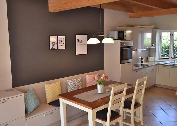 Vakantiehuis Alte Schule 4 *
